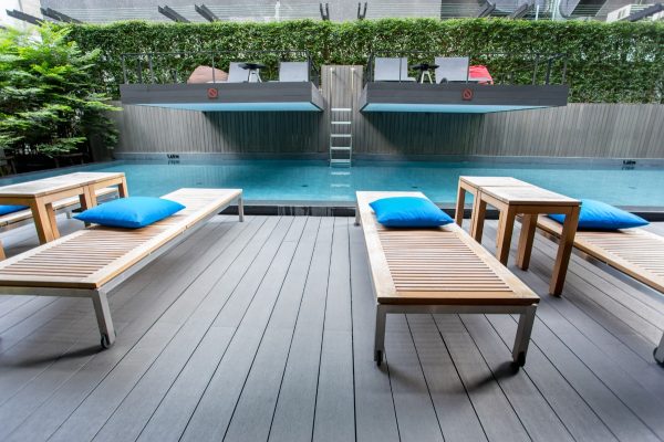 Deck Wpc Rayado Simil Madera Exterior Pvc Con Accesorios Xm2 - Imagen 3