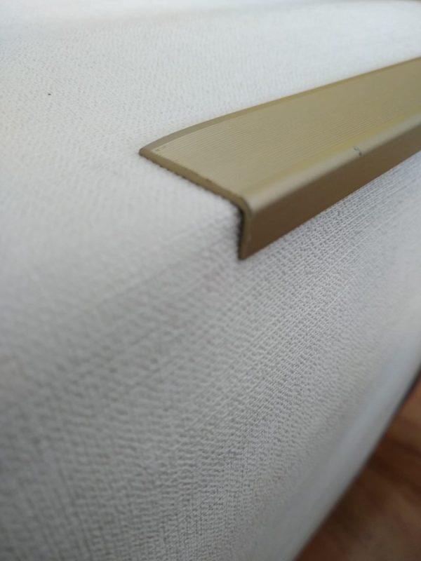 Varilla Angulo Terminacion Aluminio X2500mm Oro 2510