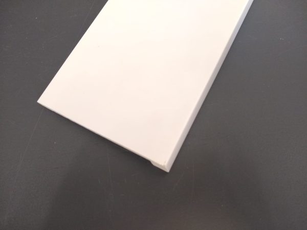 Tapa Zocalo Pvc Blanco Recto 12cm Pasacable X 2,45ml - Imagen 4