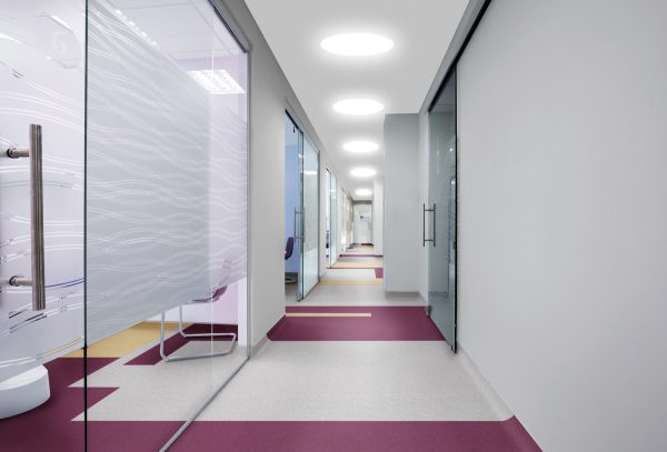 Piso Vinílico Tarkett Eclipse Premium Rollo Hospitalario 1m² - Imagen 8