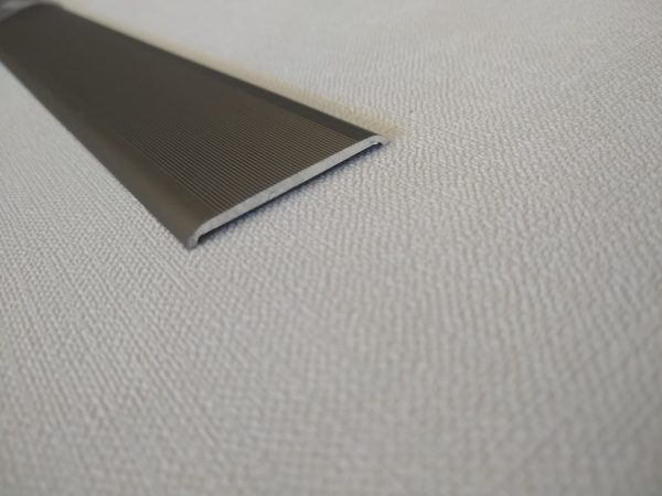 Varilla De Aluminio Plana Terminacion Champagne X 2,70mts - Imagen 2
