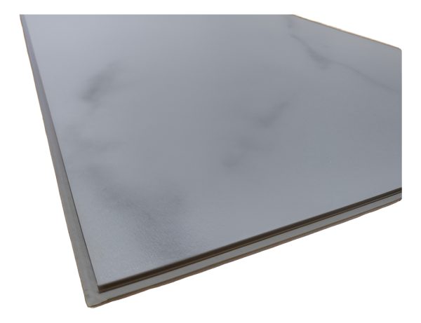 Piso Vinílico Click Urben Marmol Carrara 5,5mm Baldosa 30x60